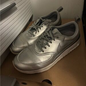 Silver nike air max thetas women’s size 10